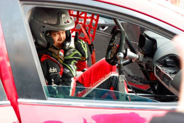 lol投注-国内俱乐部备战国际强队，展望未来