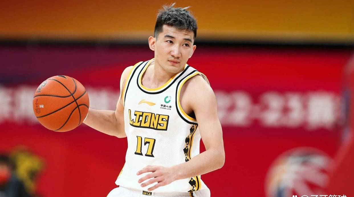 万众瞩目，京城球队向亚洲足坛冠军发起挑战的简单介绍